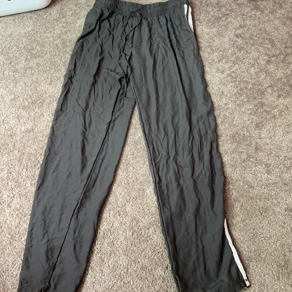 Wind pants